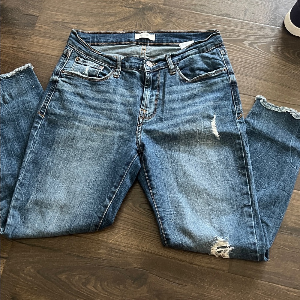 Kenzie Distressed low rise ankle 6/28